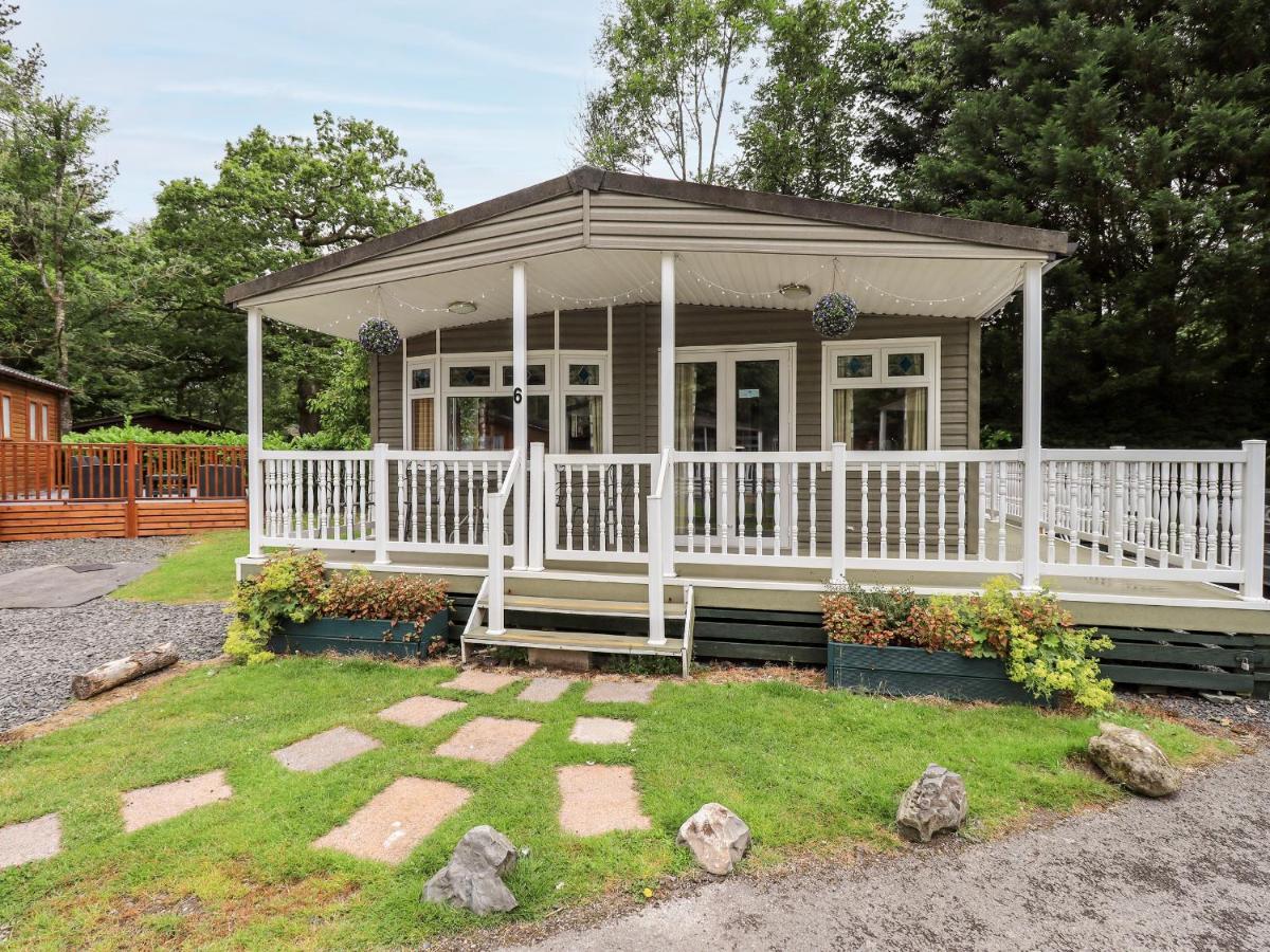 Pinehaven Lodge วินเดอร์เมียร์ ภายนอก รูปภาพ