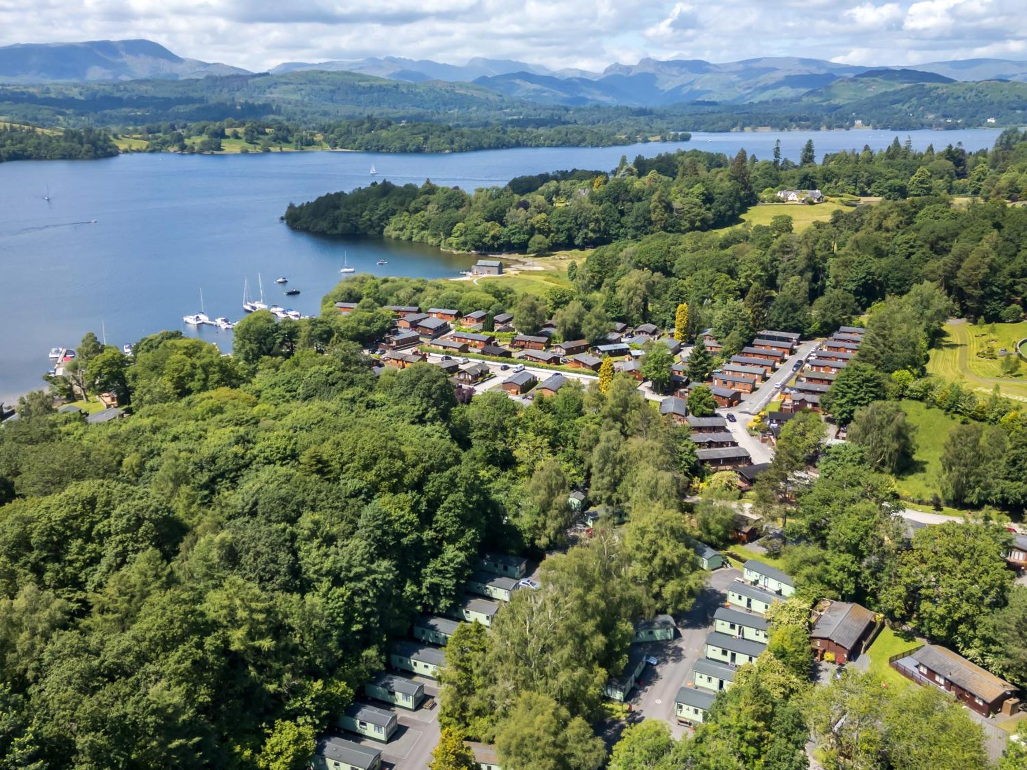 Pinehaven Lodge วินเดอร์เมียร์ ภายนอก รูปภาพ